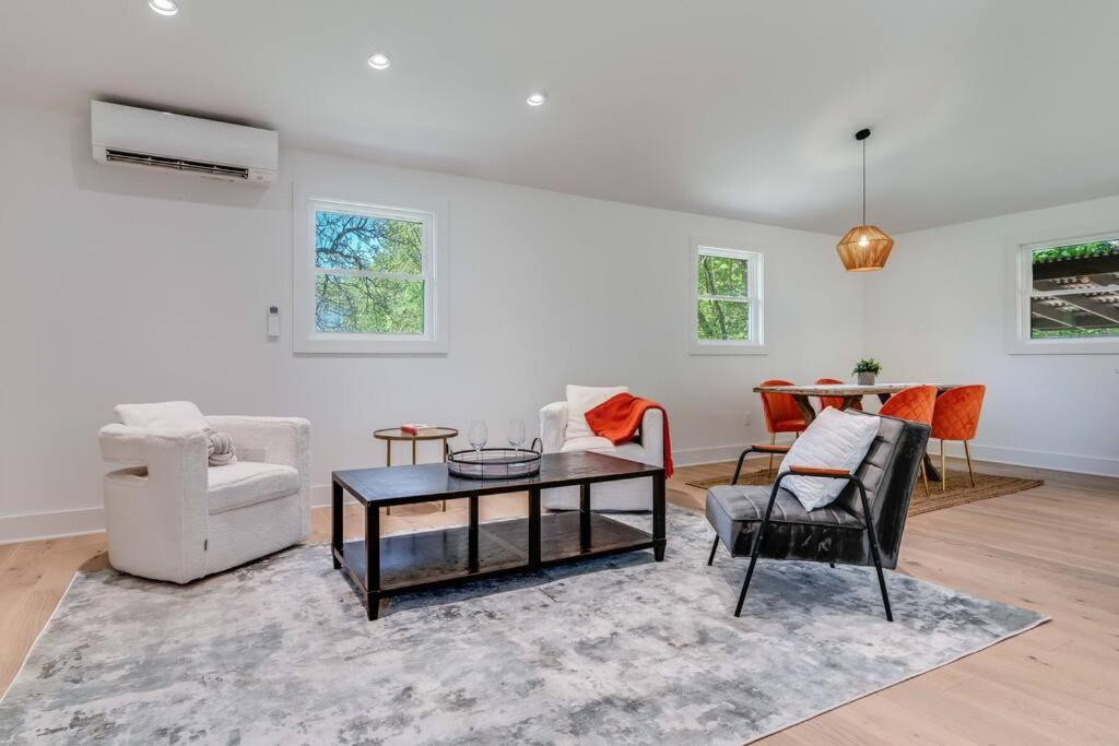 New Paltz Modern Zen Cabin