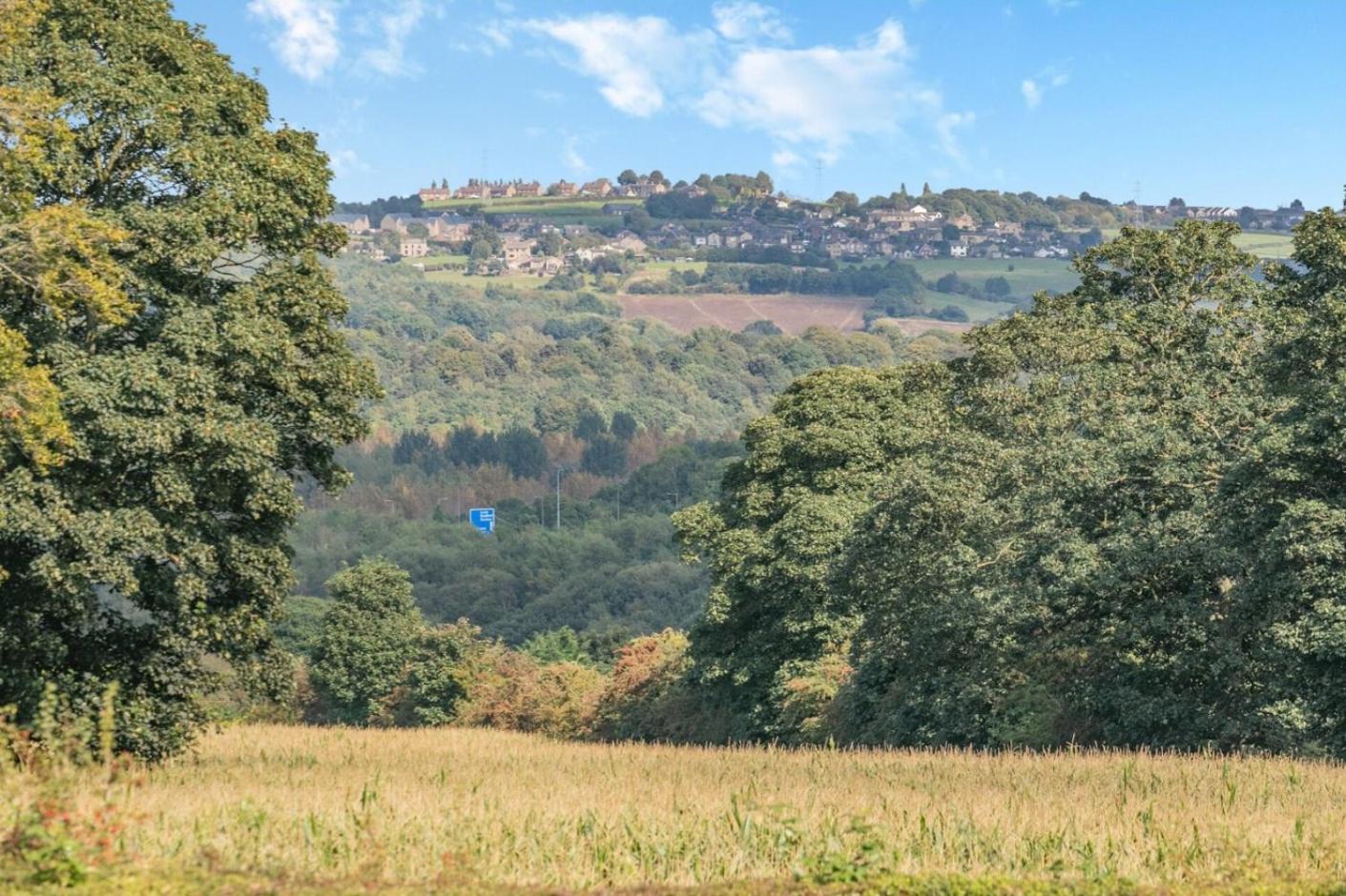 Country Retreat with Grounds & Leisure Facilities view 4