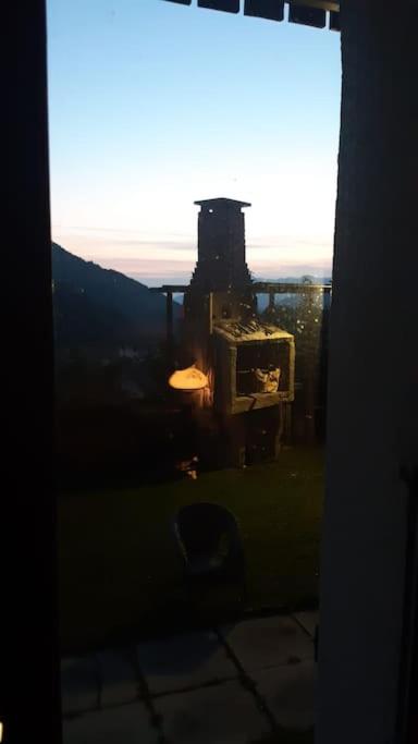 Accogliente casa con giardino e vista