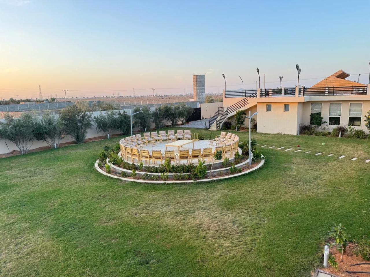 Almuhadib-hills