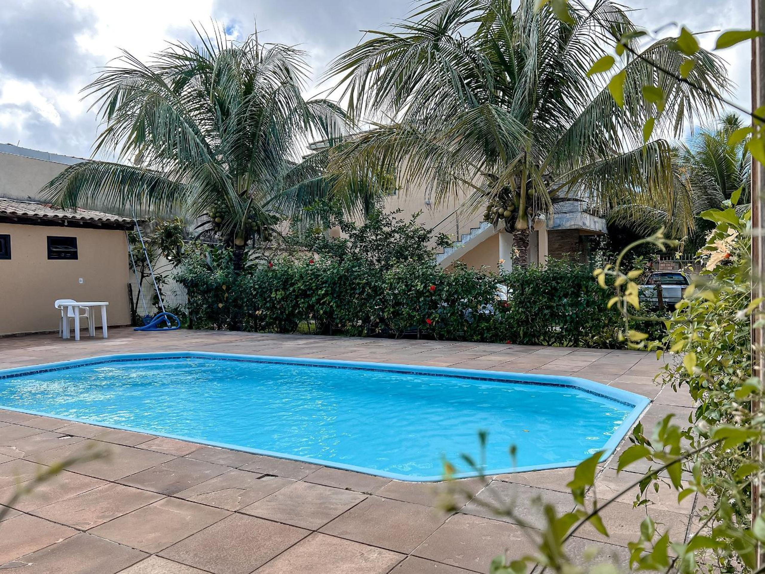 Residencial IL Pevero, condomínio com piscina e área gourmet a uma quadra da Praia de Taperapuã aptos com 2 quartos