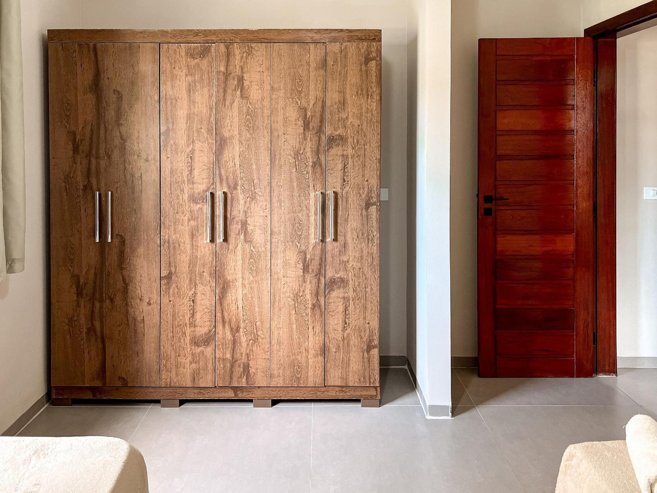 Residencial IL Pevero, condomínio com piscina e área gourmet a uma quadra da Praia de Taperapuã aptos com 2 quartos