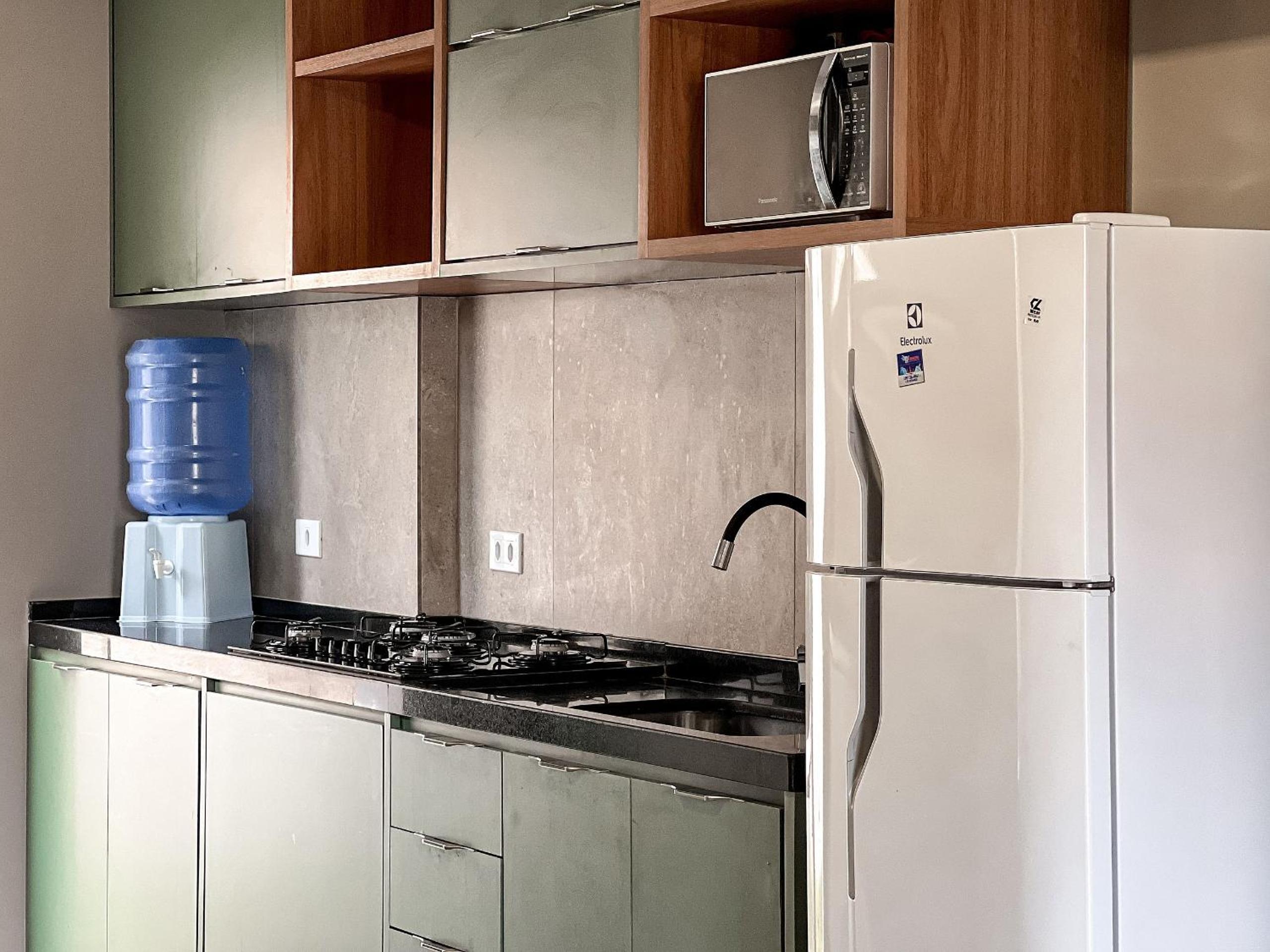 Residencial IL Pevero, condomínio com piscina e área gourmet a uma quadra da Praia de Taperapuã aptos com 2 quartos
