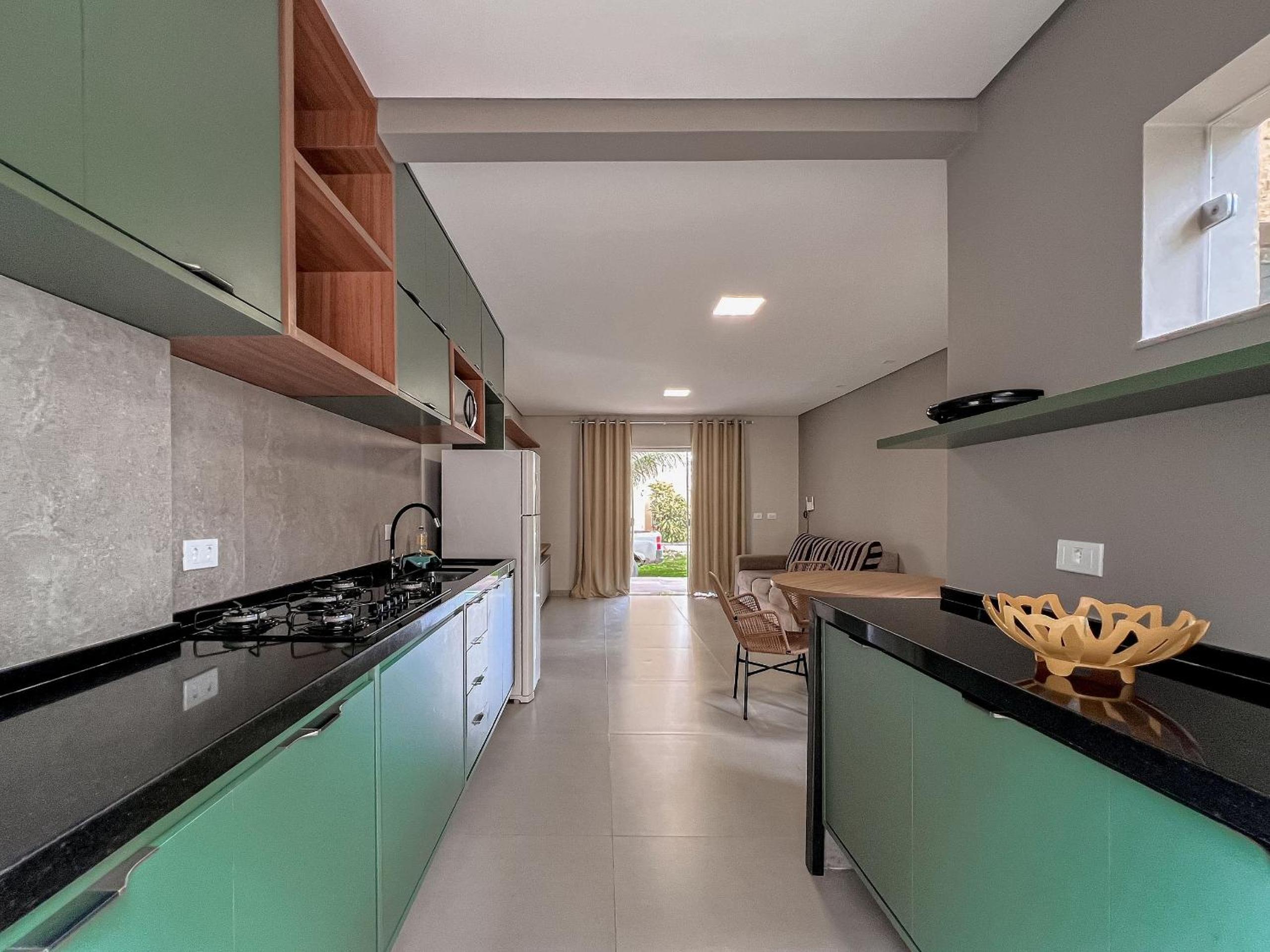 Residencial IL Pevero, condomínio com piscina e área gourmet a uma quadra da Praia de Taperapuã aptos com 2 quartos