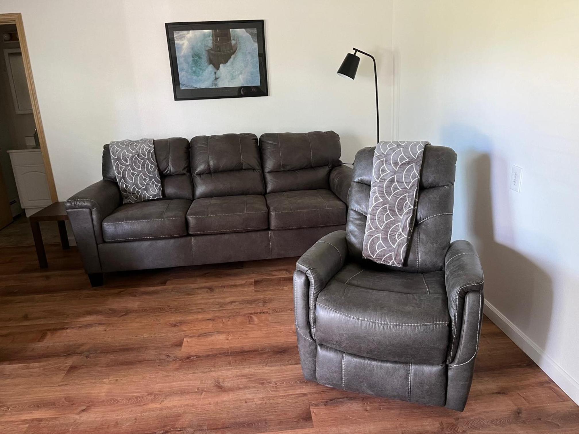 Peaceful Acres Triplex One - Lighthouse Inn - Soldotna, Alaska view 5
