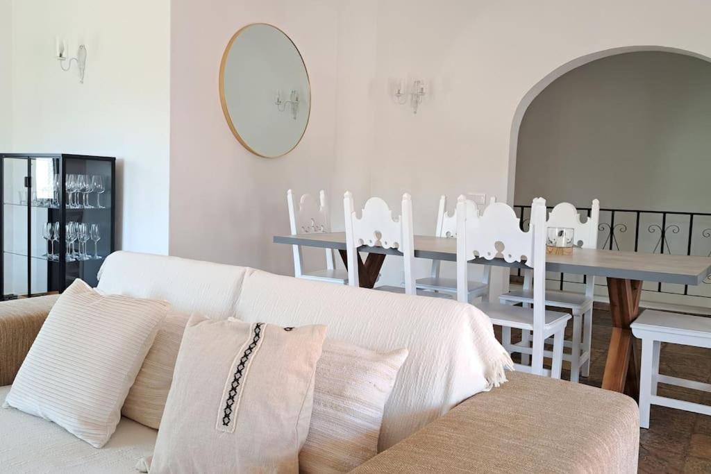 5 bedroom Beach house in Luz, Lagos view 2