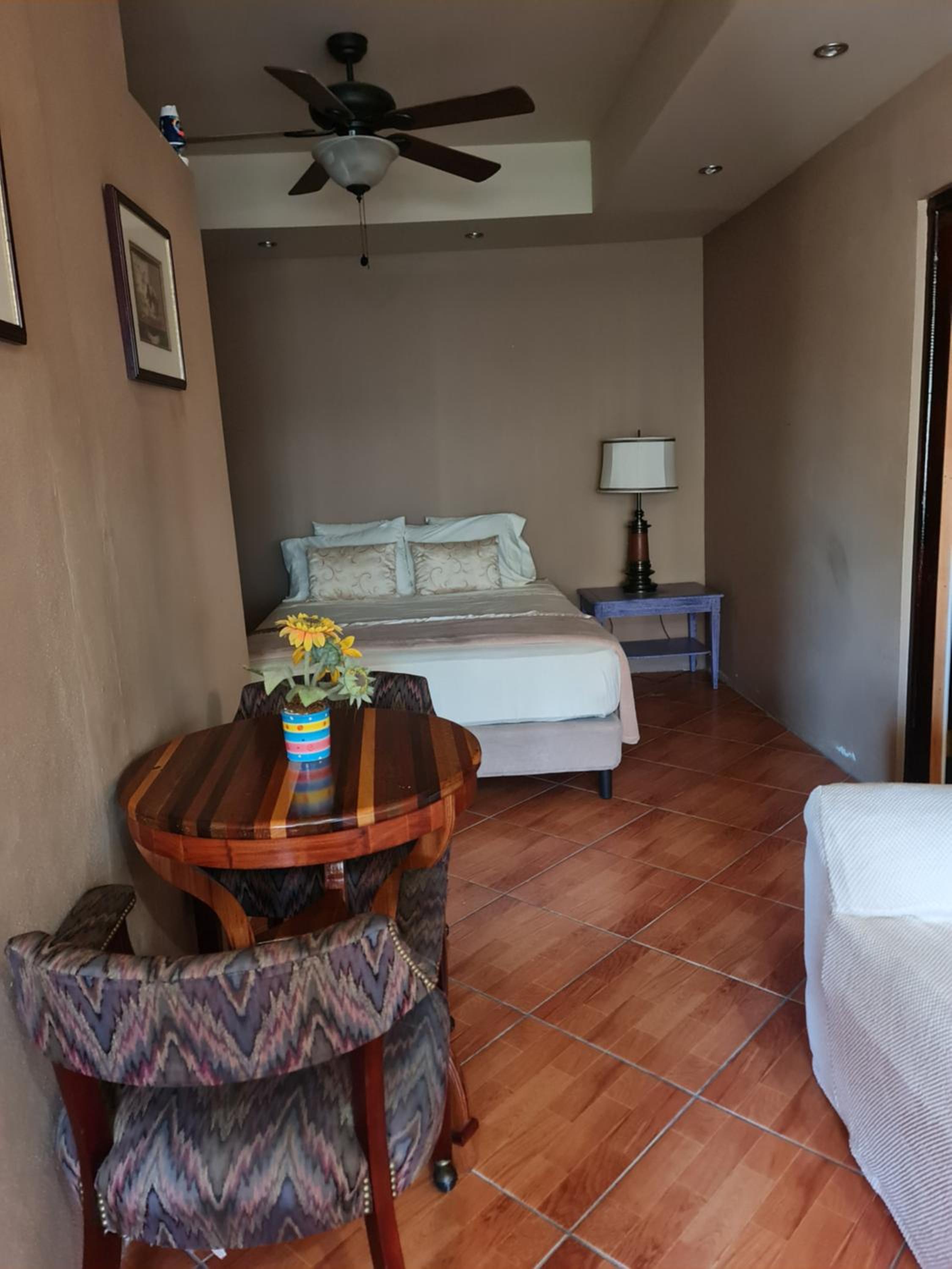 GM Suites Bed & Breakfast view 5