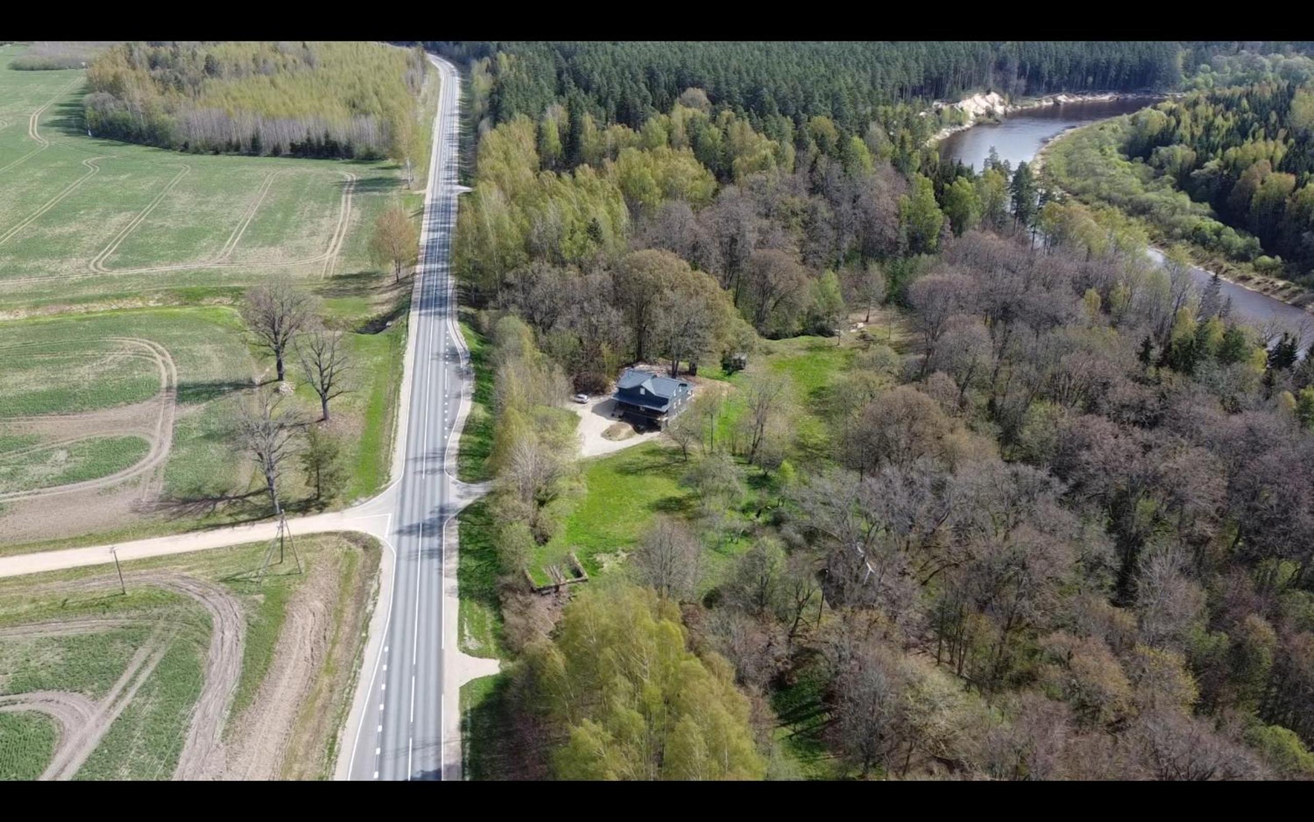 Valmiera Riverside Retreat - Beverina Secret view 2
