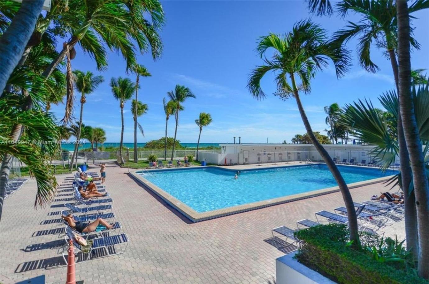 Oceanfront Studio Miami Beach