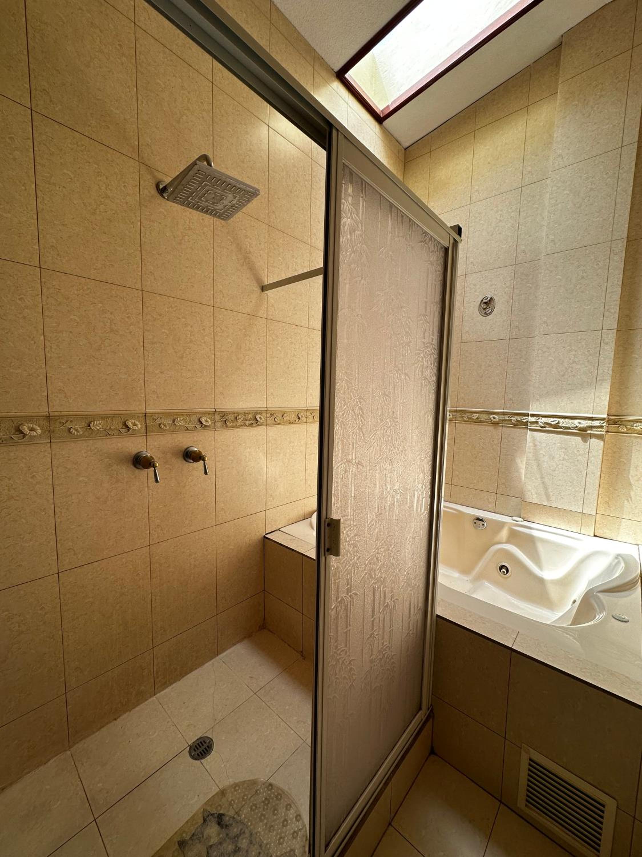 Photo 29