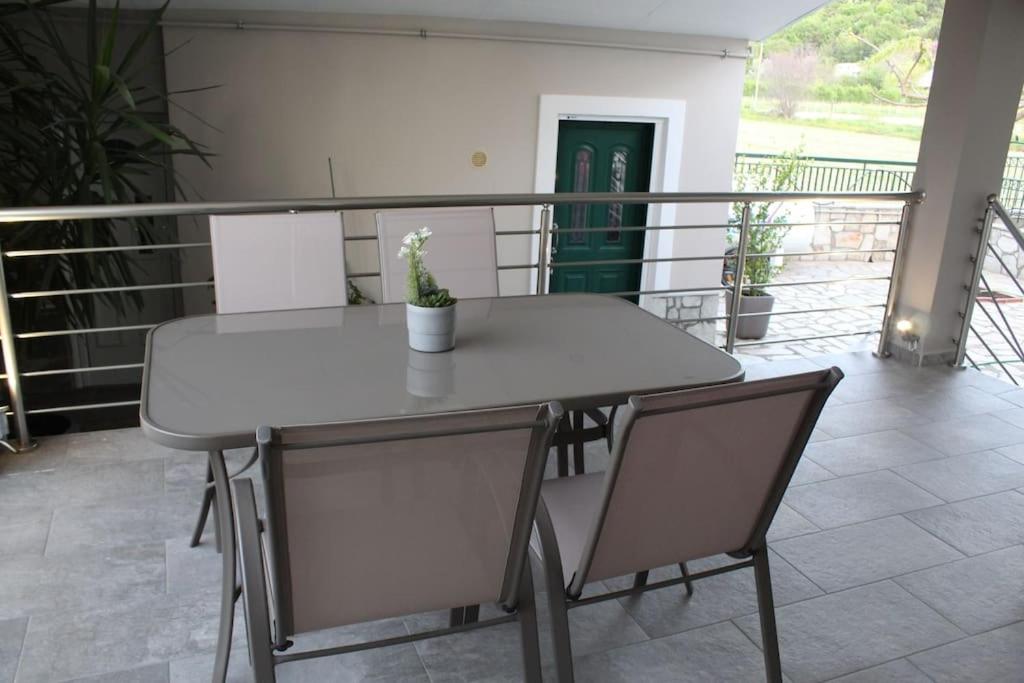 Panos modern country house view 3