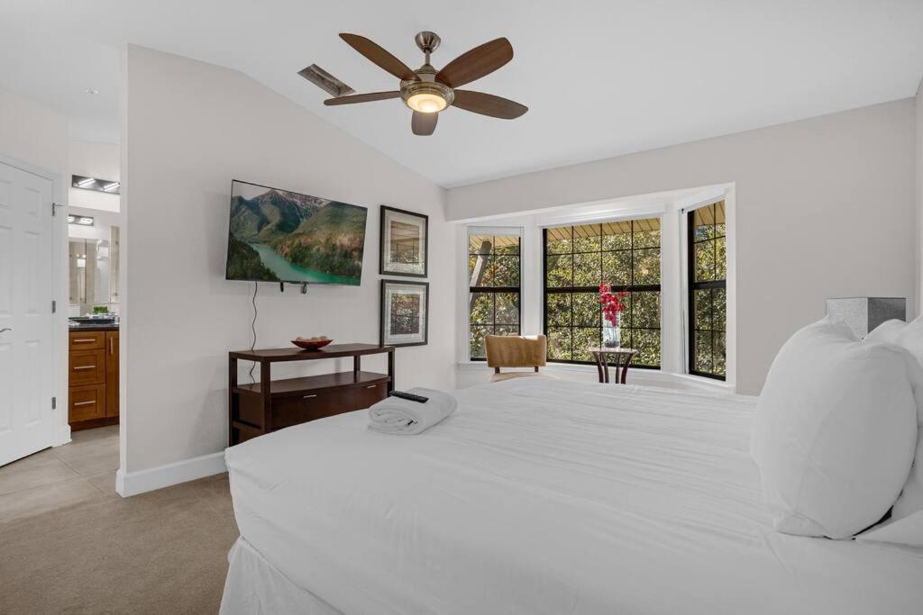4BR 1 Mile to Disney World with Pool and Spa