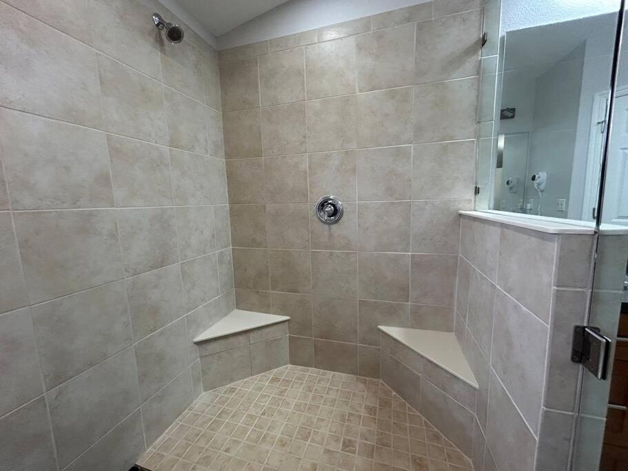 4BR 1 Mile to Disney World with Pool and Spa
