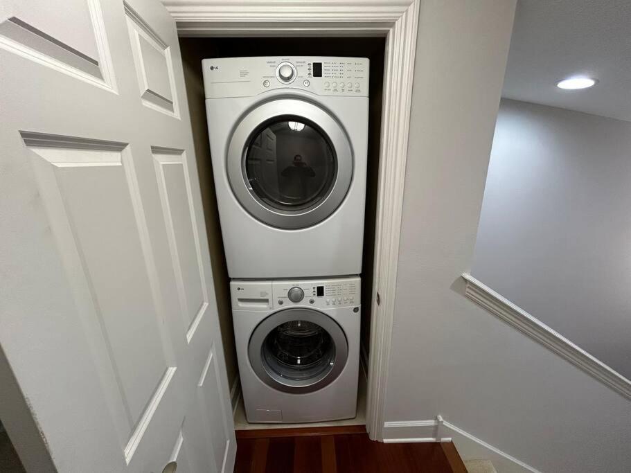 4BR 1 Mile to Disney World with Pool and Spa