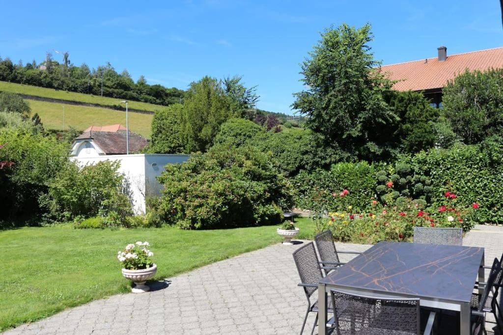 Wunderschöne Villa mit Privatstrand