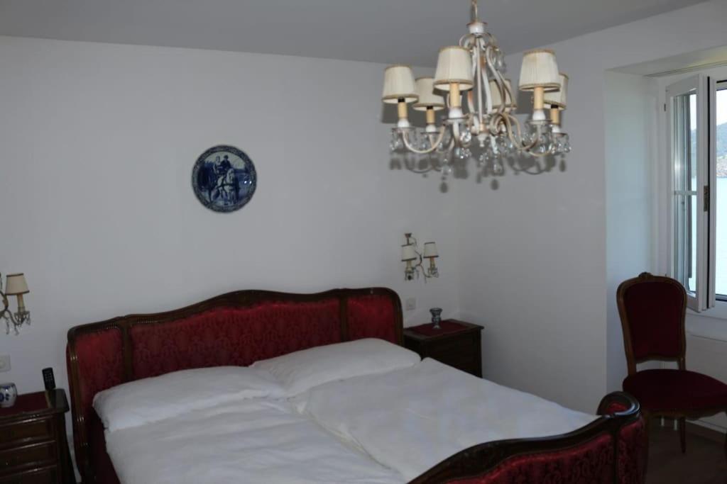 Wunderschöne Villa mit Privatstrand