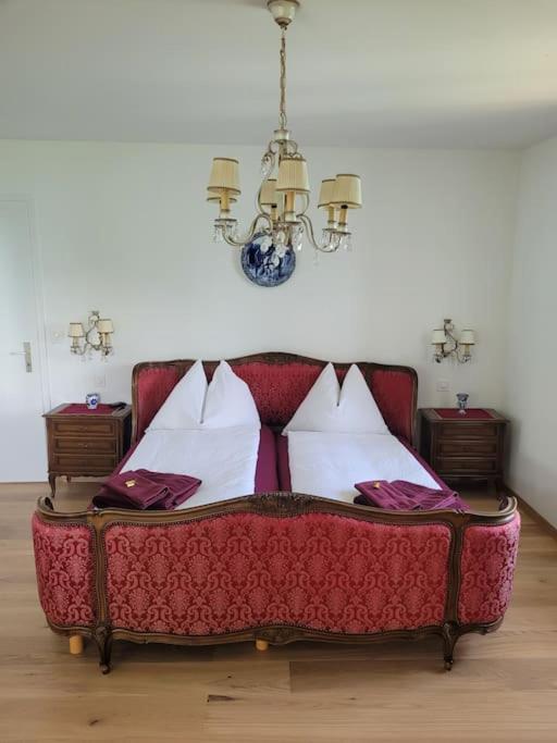Wunderschöne Villa mit Privatstrand