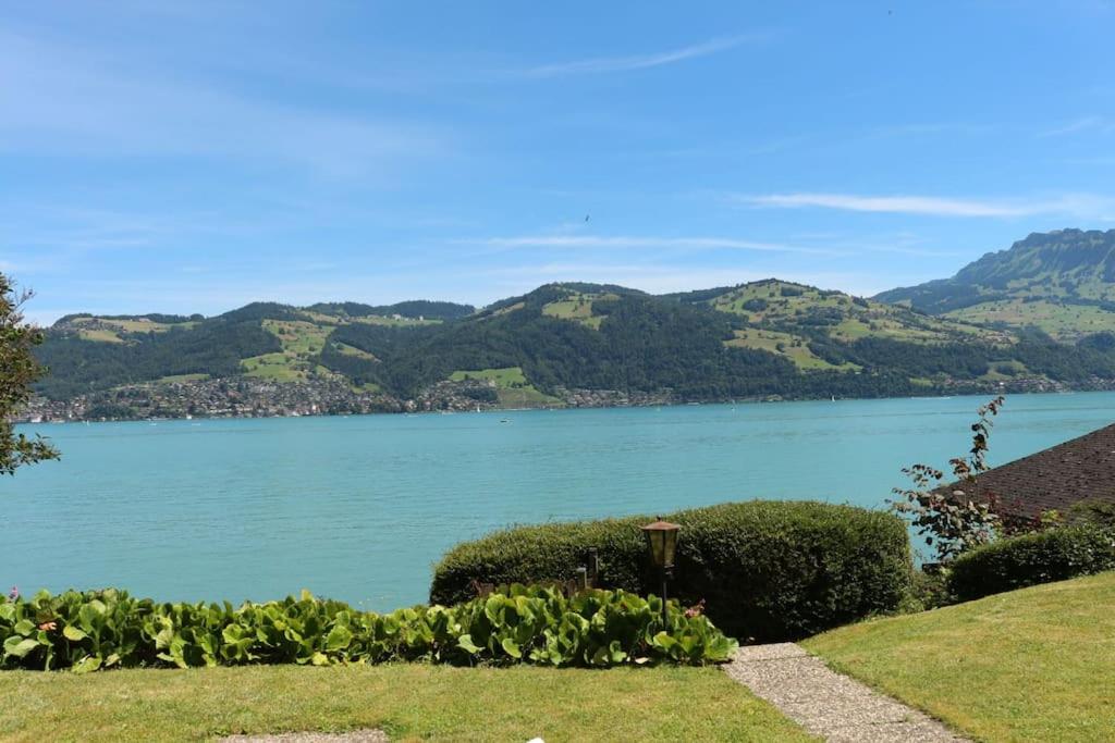Wunderschöne Villa mit Privatstrand
