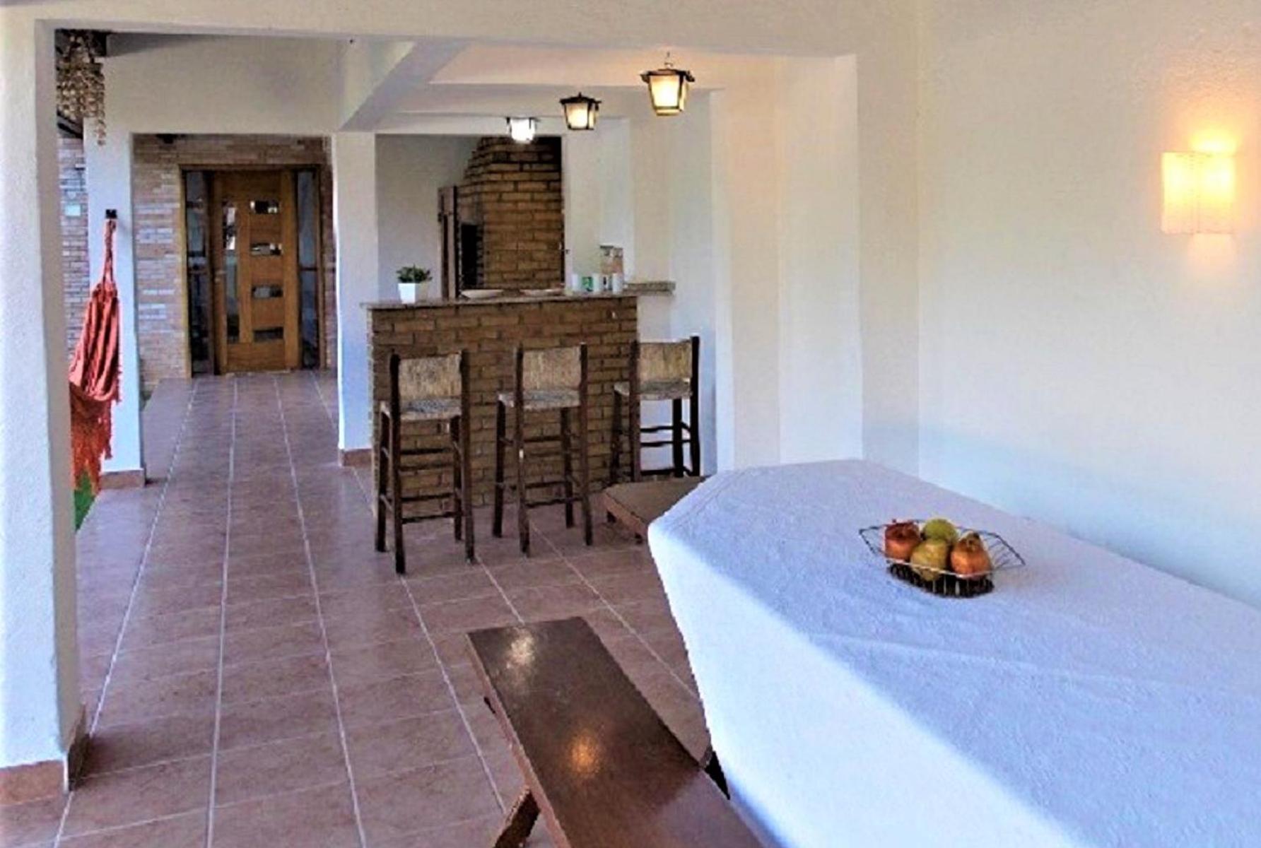 Casa a uma quadra da praia Maresias