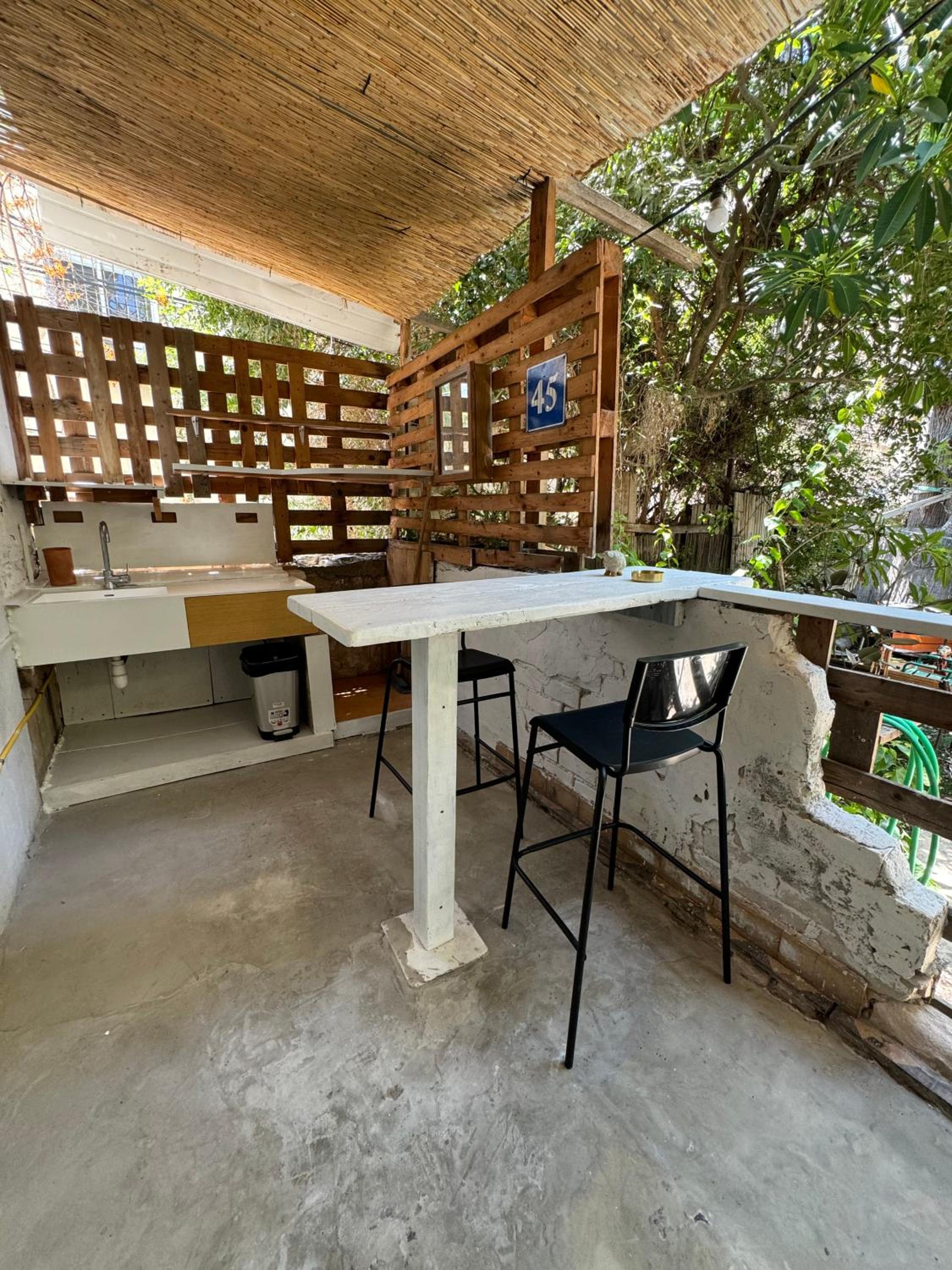 Maze Apartments - Perfectly located brand new flats