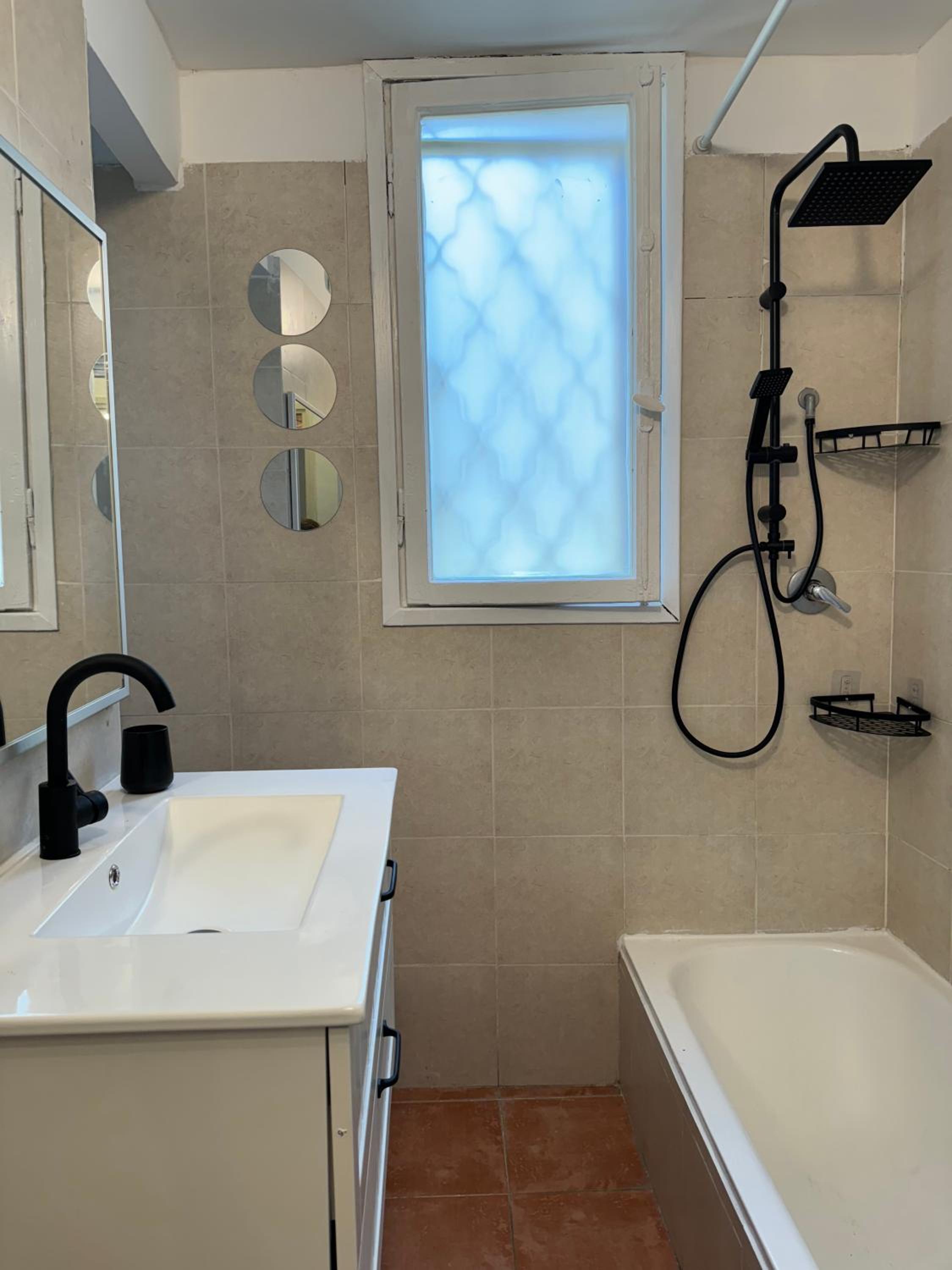 Maze Apartments - Perfectly located brand new flats