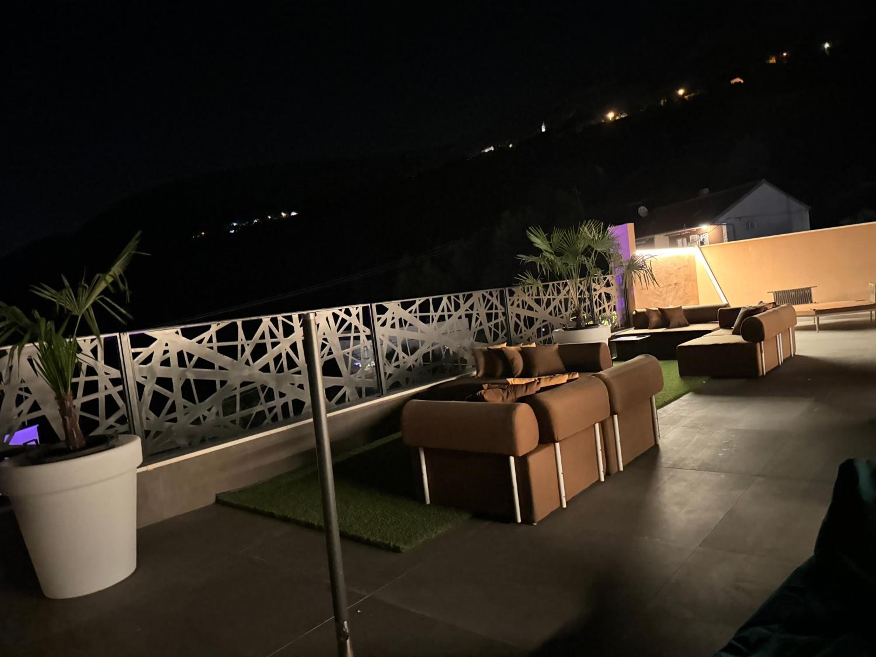 Boutique Apartments Vino & More - Infinity Pool - Rooftop - view 4