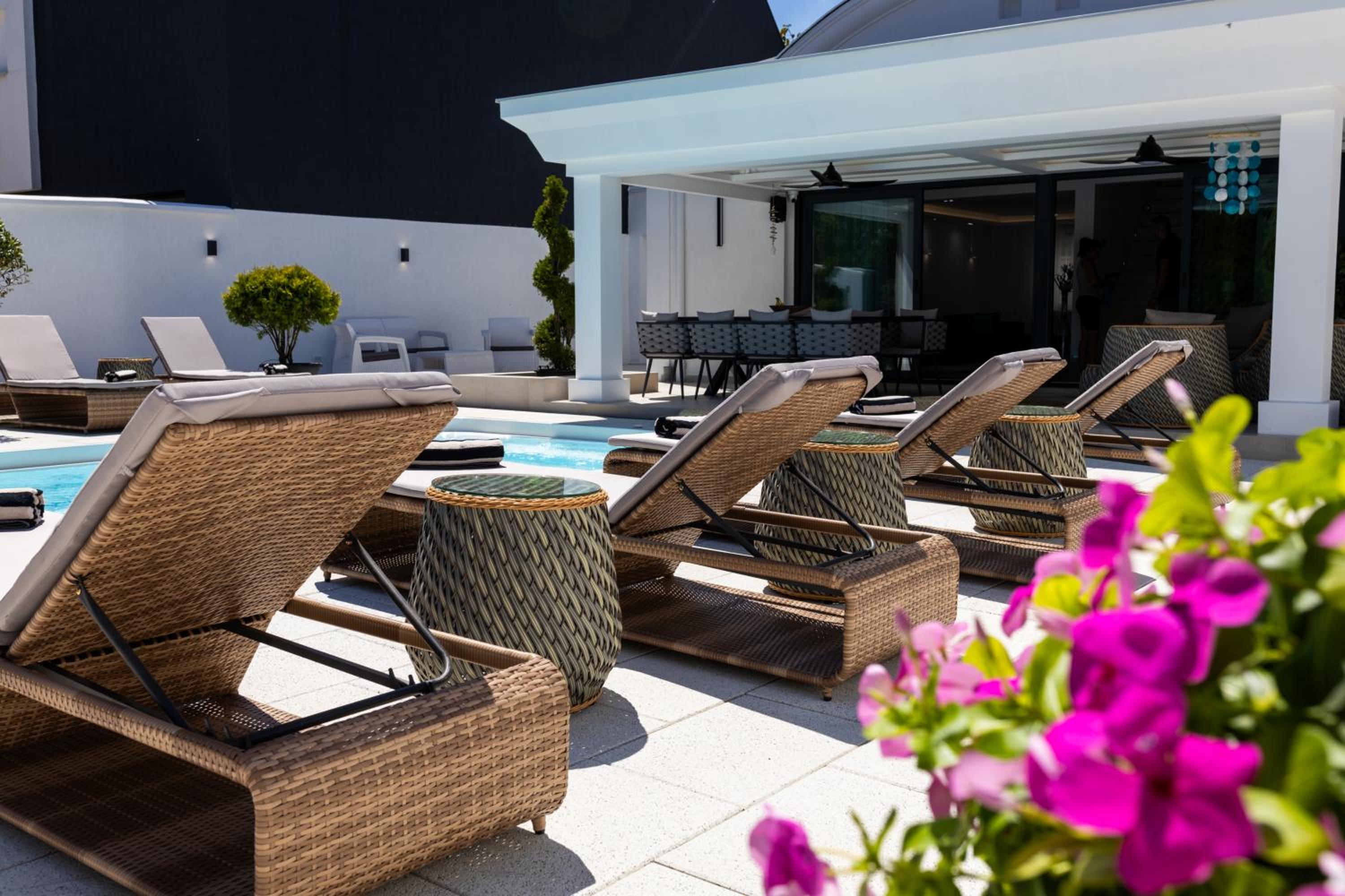 Villa Ring Pool & Padel Belgrade view 2