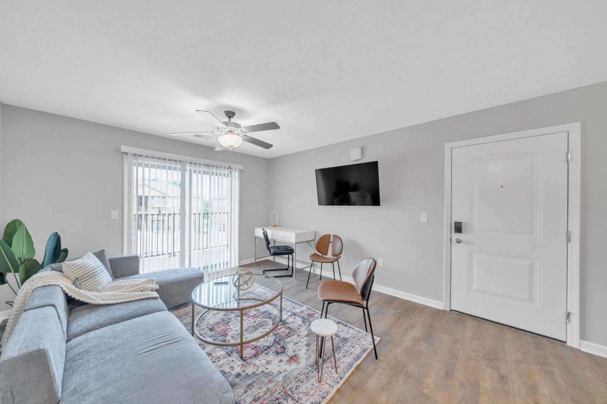 Stonecrest 623, 2Bd Apt I Free Parking I Pool view 2