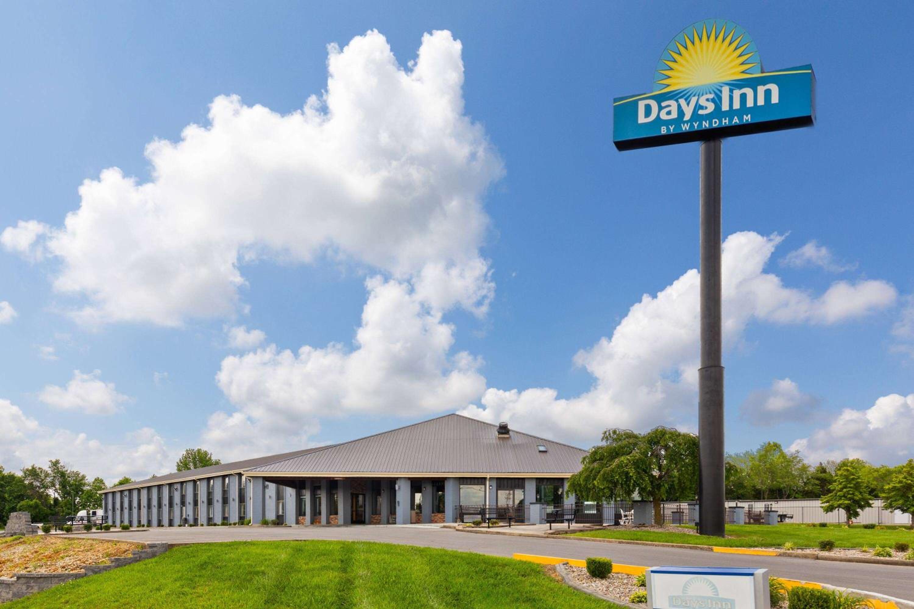 Days Inn by Wyndham Glasgow view 2