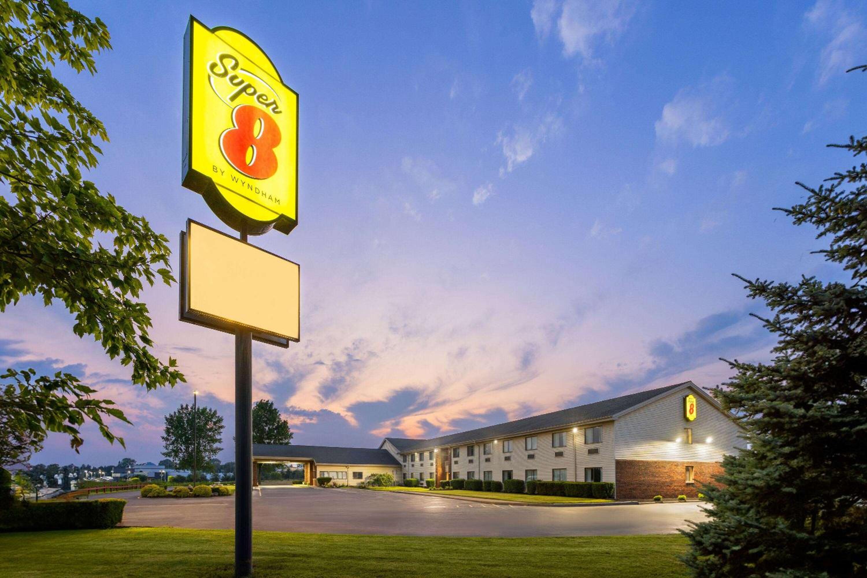 Hotel Super 8 by Wyndham Henrietta/Rochester Area