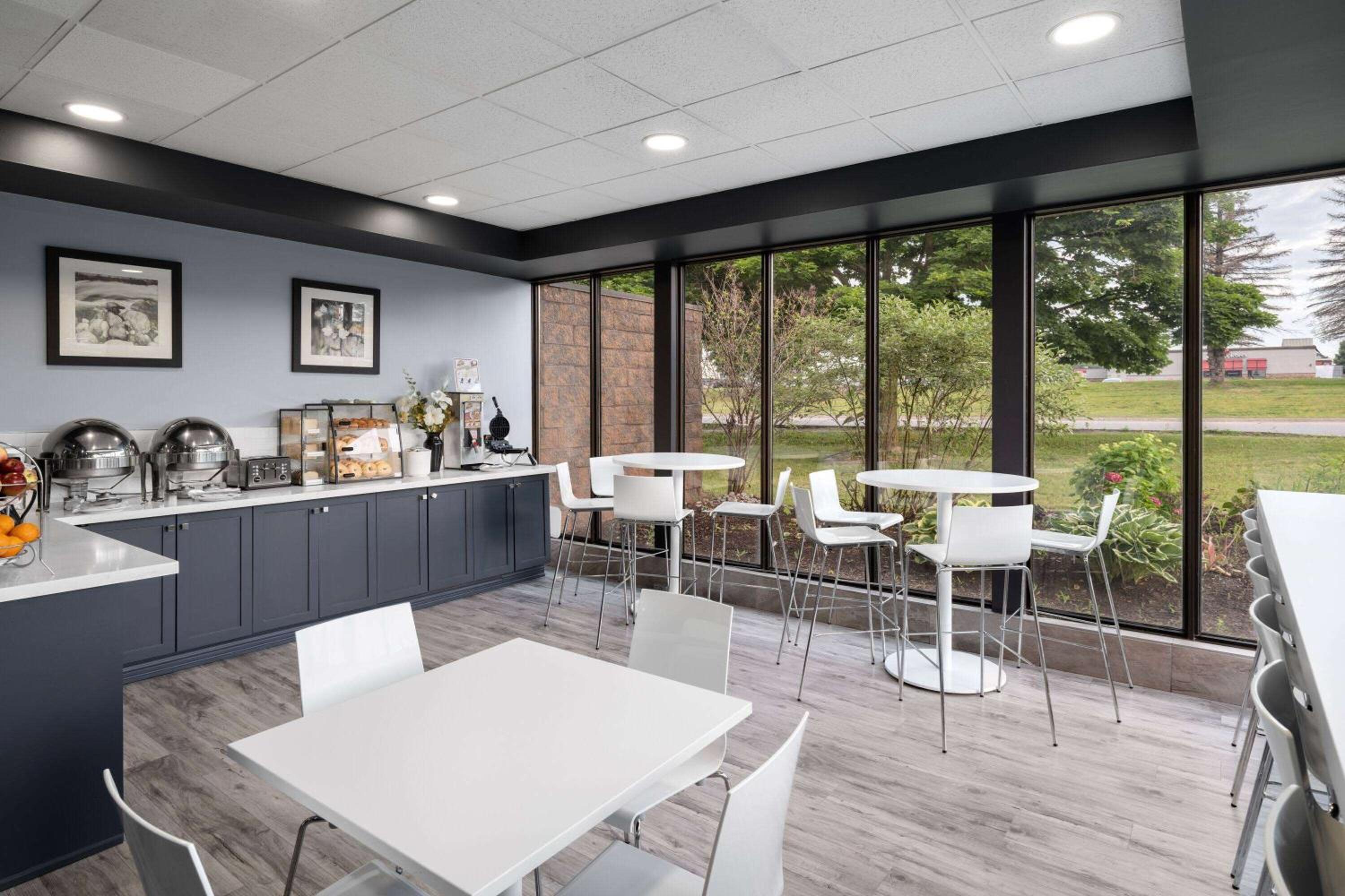 Barrie Vacations - Travelodge by Wyndham Barrie - Property Image 29