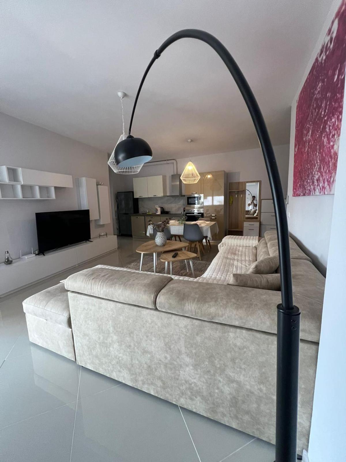 Saranda View Apartment