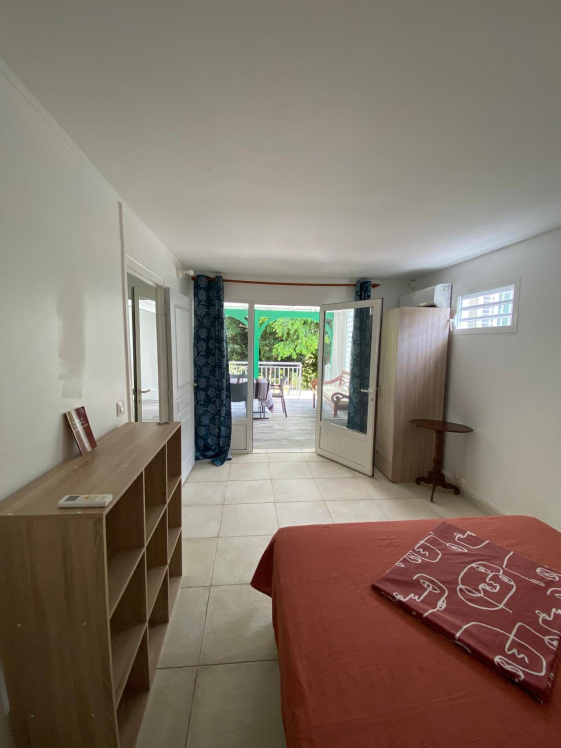 Appartement paisible avec jardin