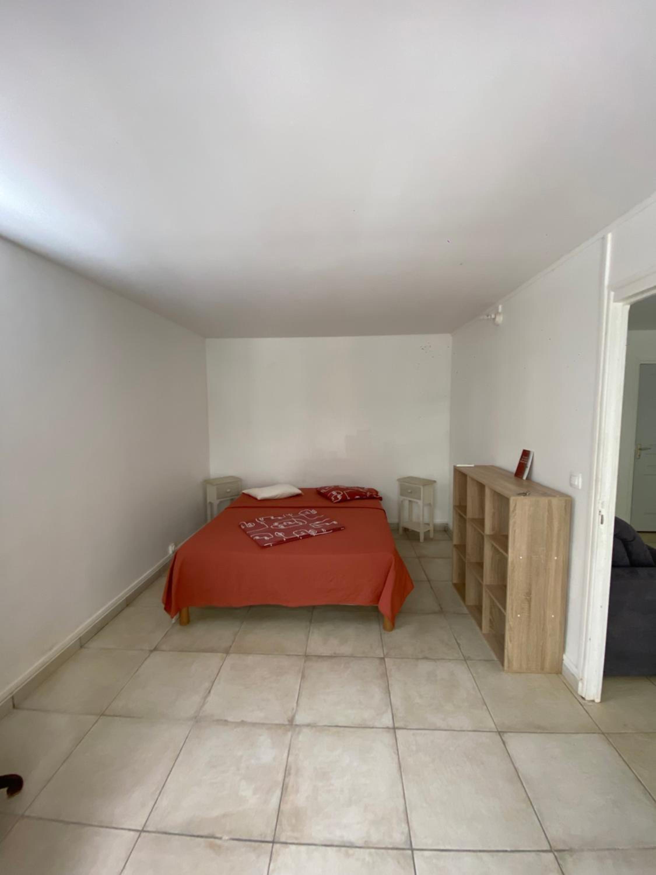 Appartement paisible avec jardin
