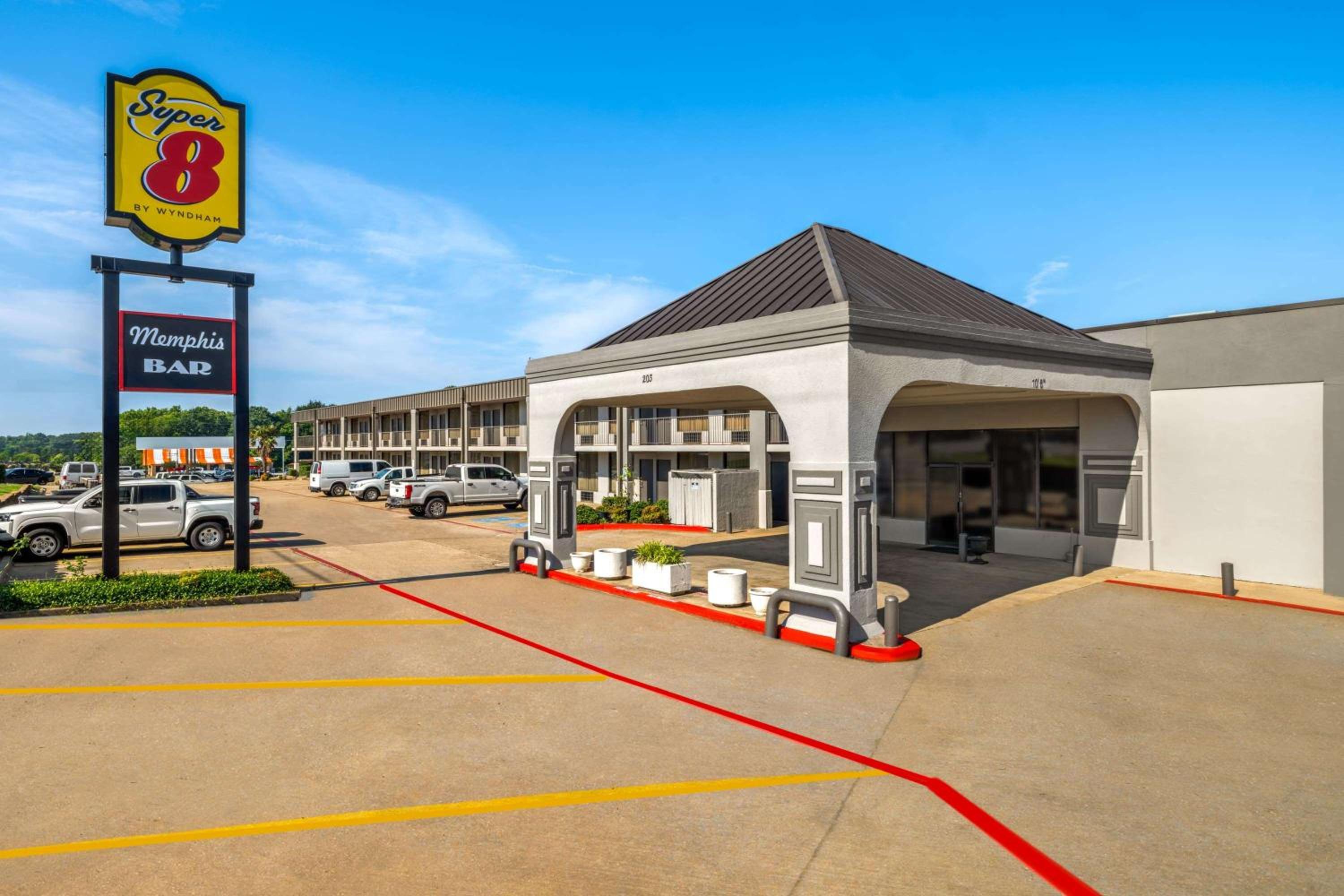Super 8 by Wyndham Longview/North view 2