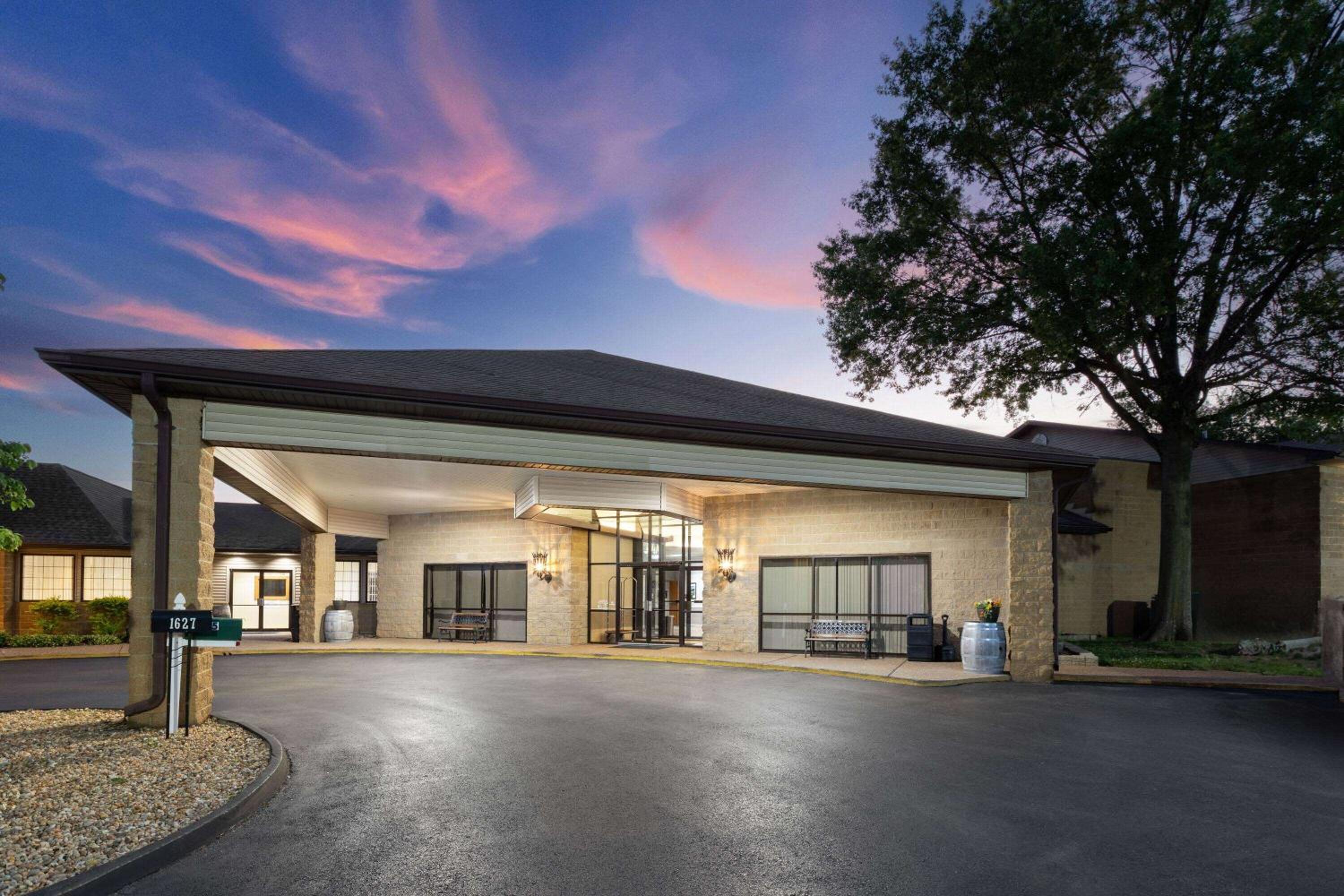 Farmington Vacations - Baymont Inn and Suites by Wyndham Farmington, MO - Property Image 23