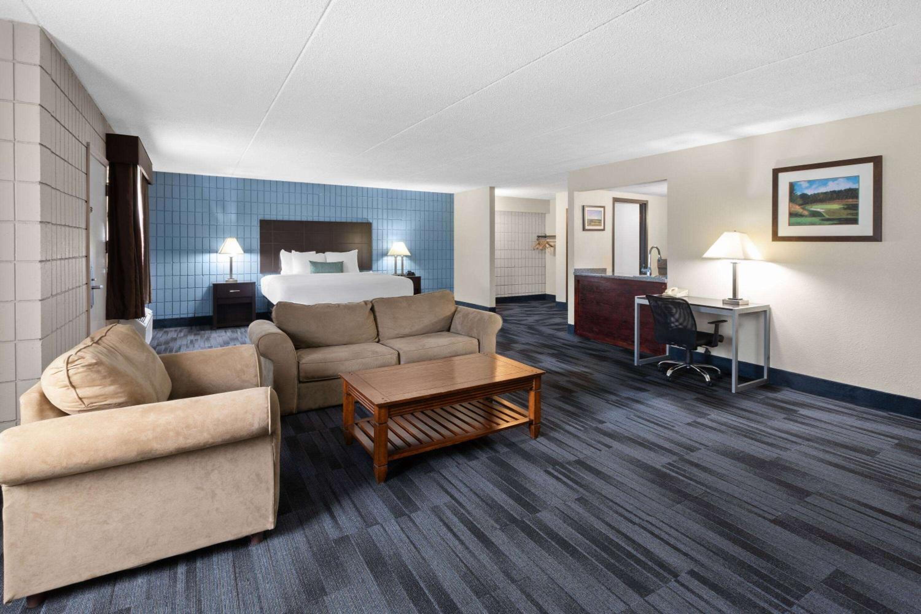 Farmington Vacations - Baymont Inn and Suites by Wyndham Farmington, MO - Property Image 6
