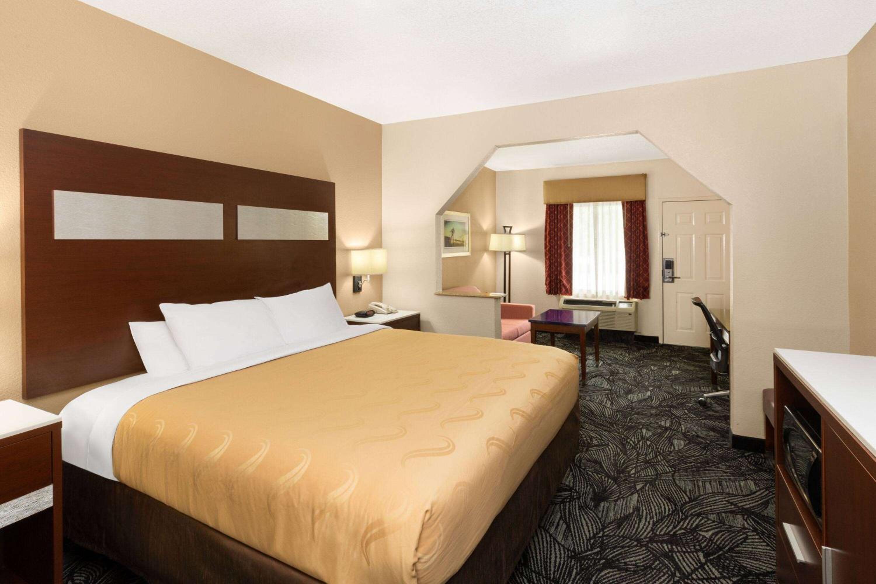 Batesville Vacations - Hotel Oxford, a Travelodge by Wyndham - Property Image 2