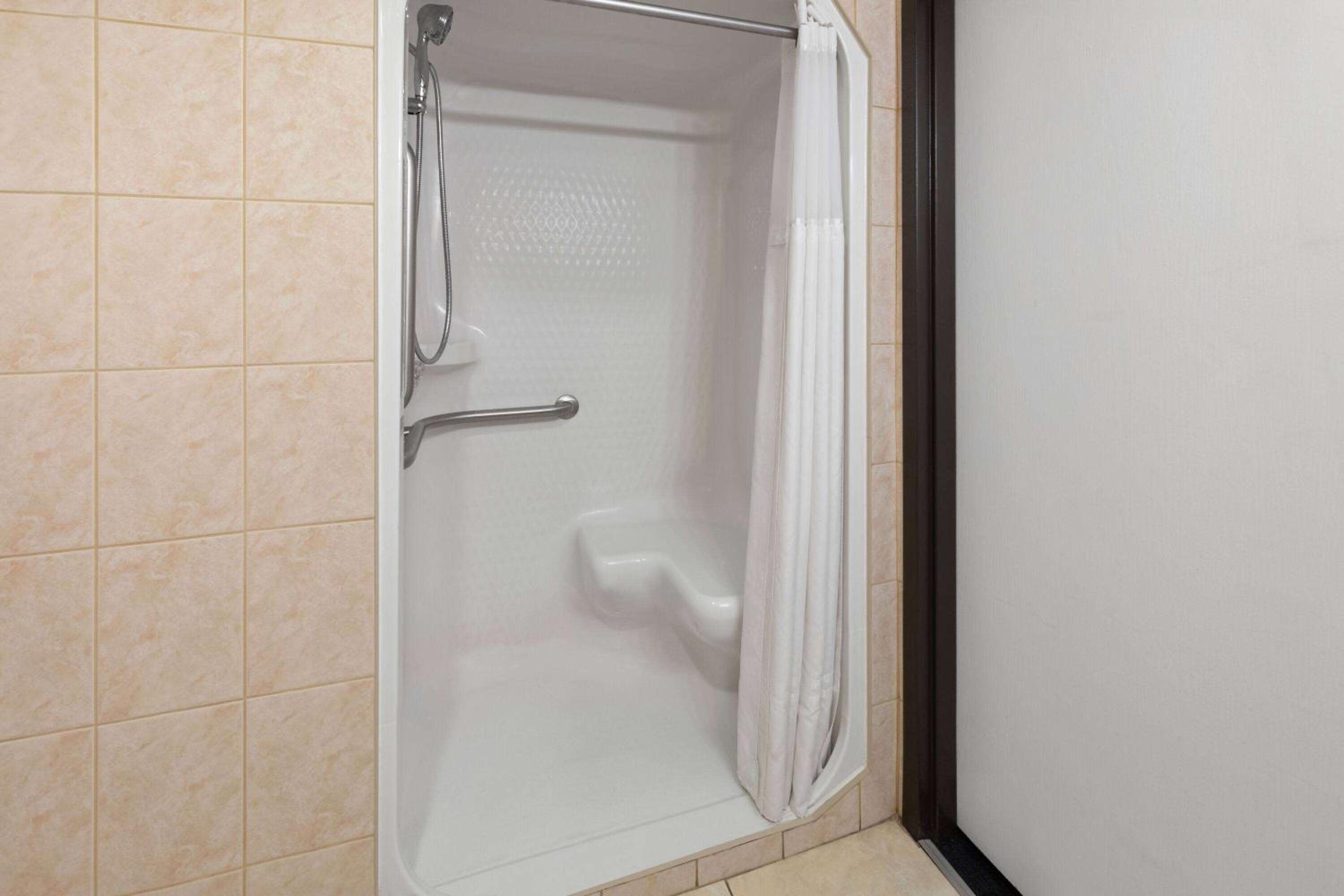 Farmington Vacations - Baymont Inn and Suites by Wyndham Farmington, MO - Property Image 11