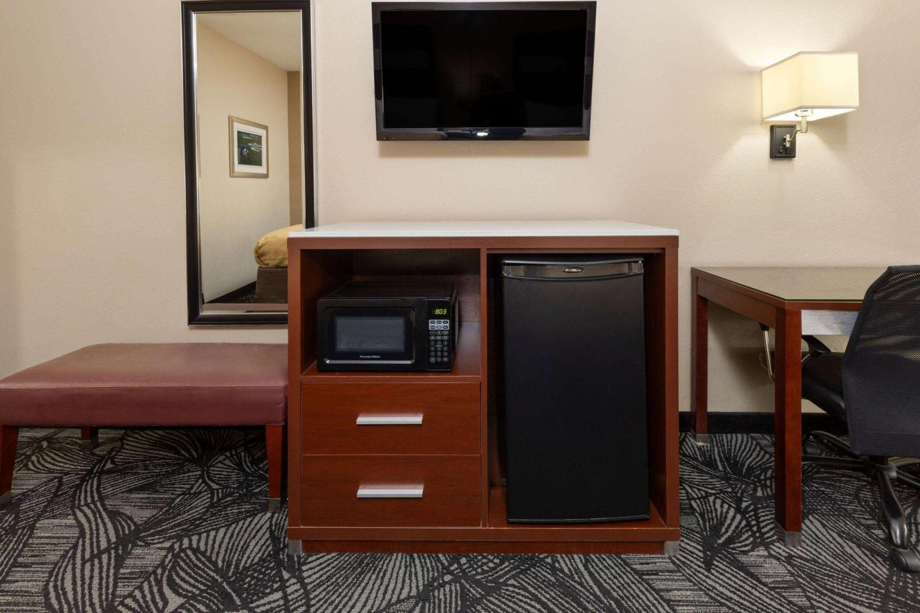 Batesville Vacations - Hotel Oxford, a Travelodge by Wyndham - Property Image 3