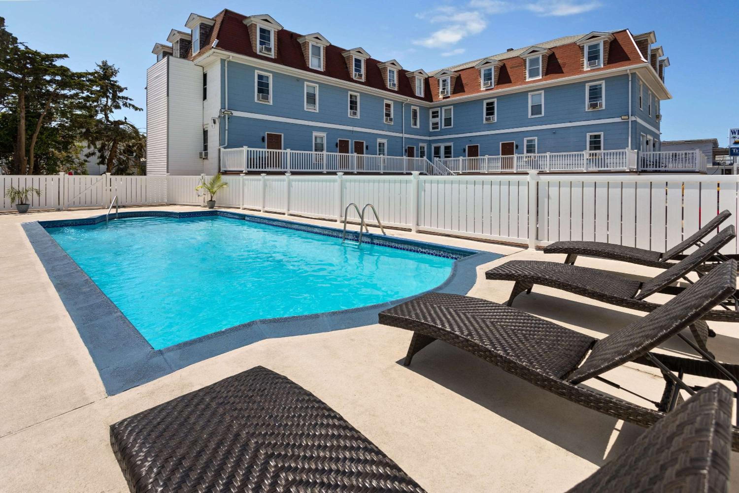 Wildwood Inn Hotel Beach & Boardwalk