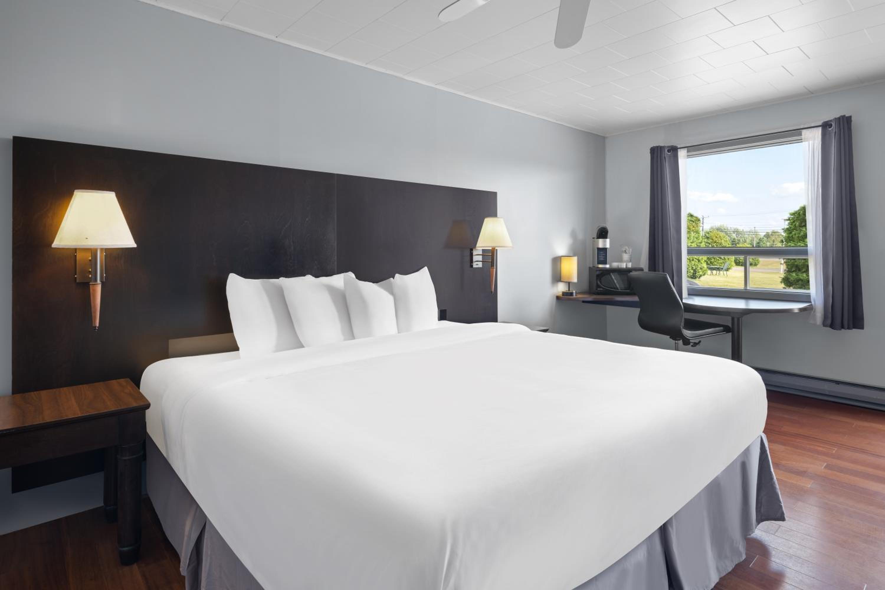 Travelodge by Wyndham Grand Falls