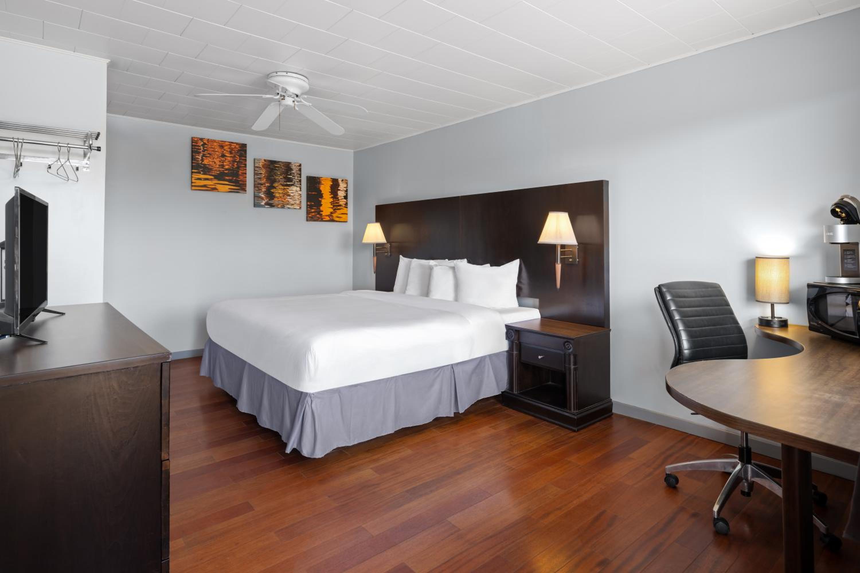 Travelodge by Wyndham Grand Falls