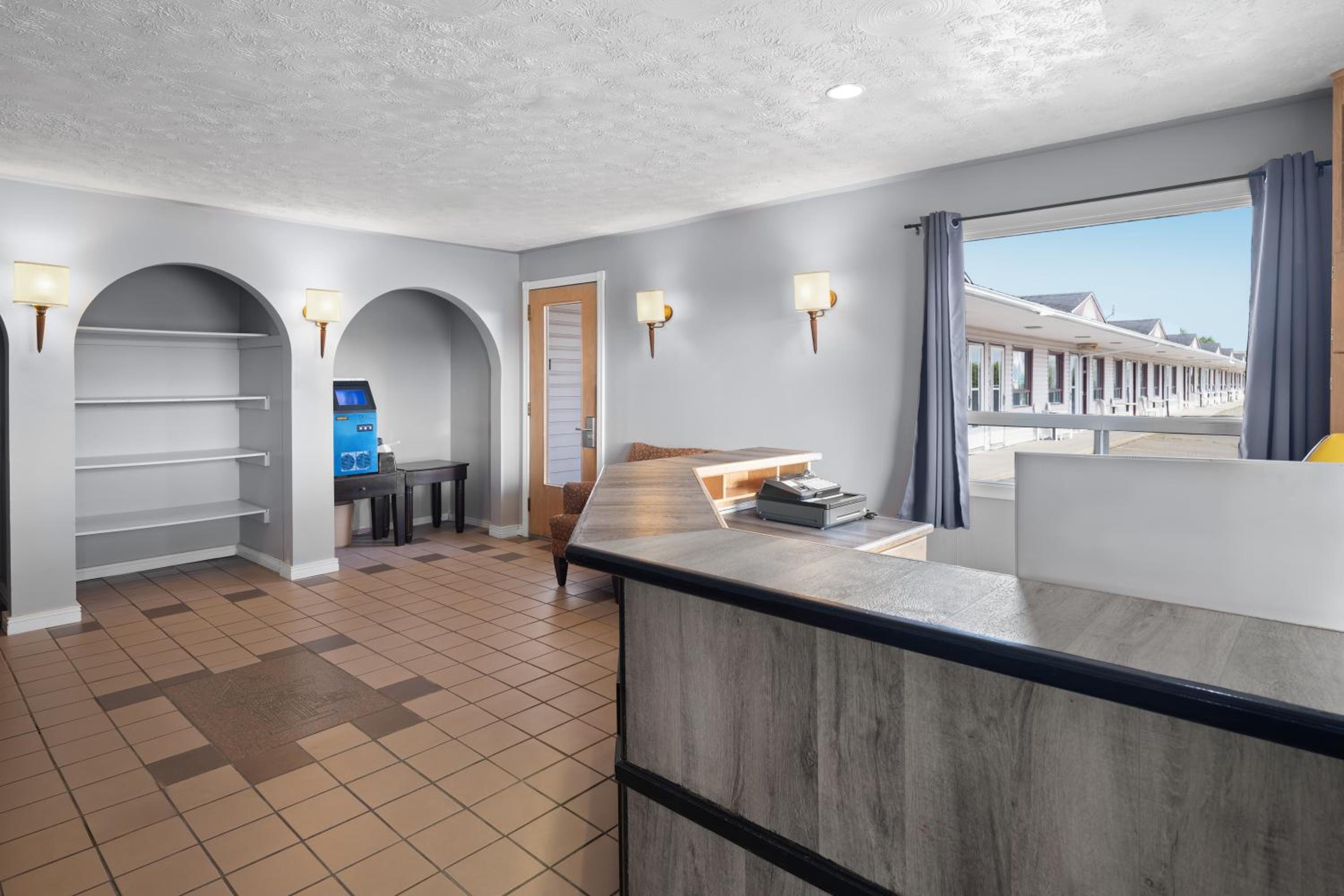 Travelodge by Wyndham Grand Falls
