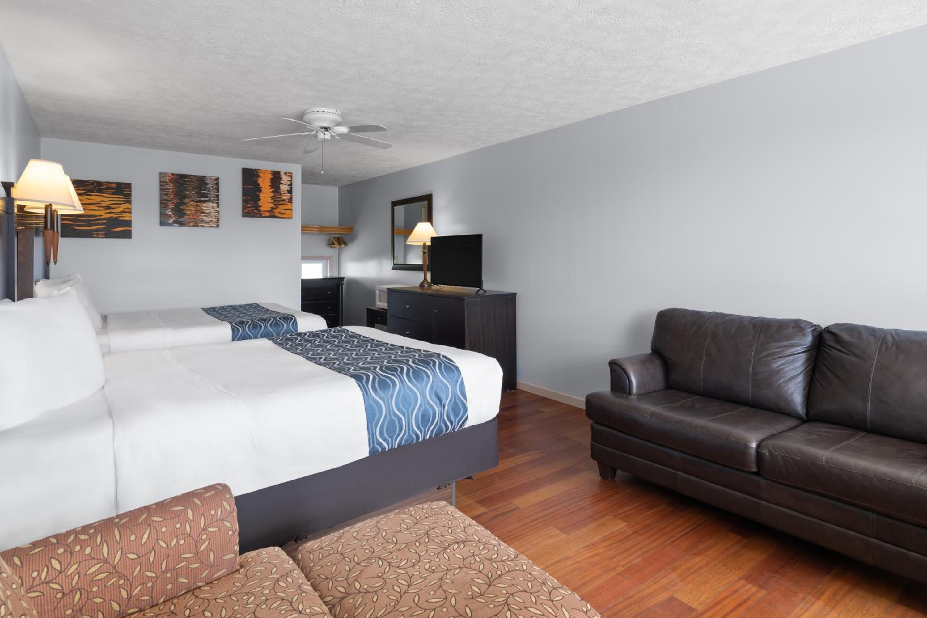 Travelodge by Wyndham Grand Falls