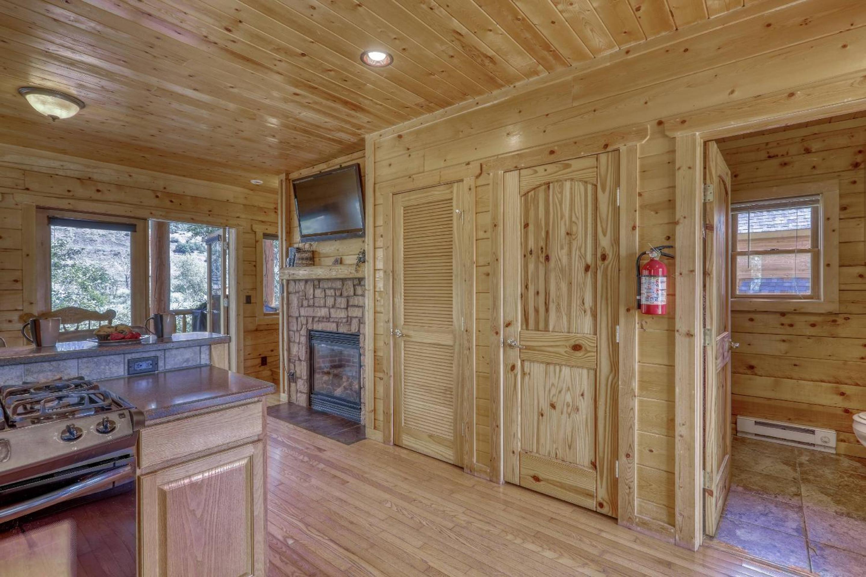 Photo 9