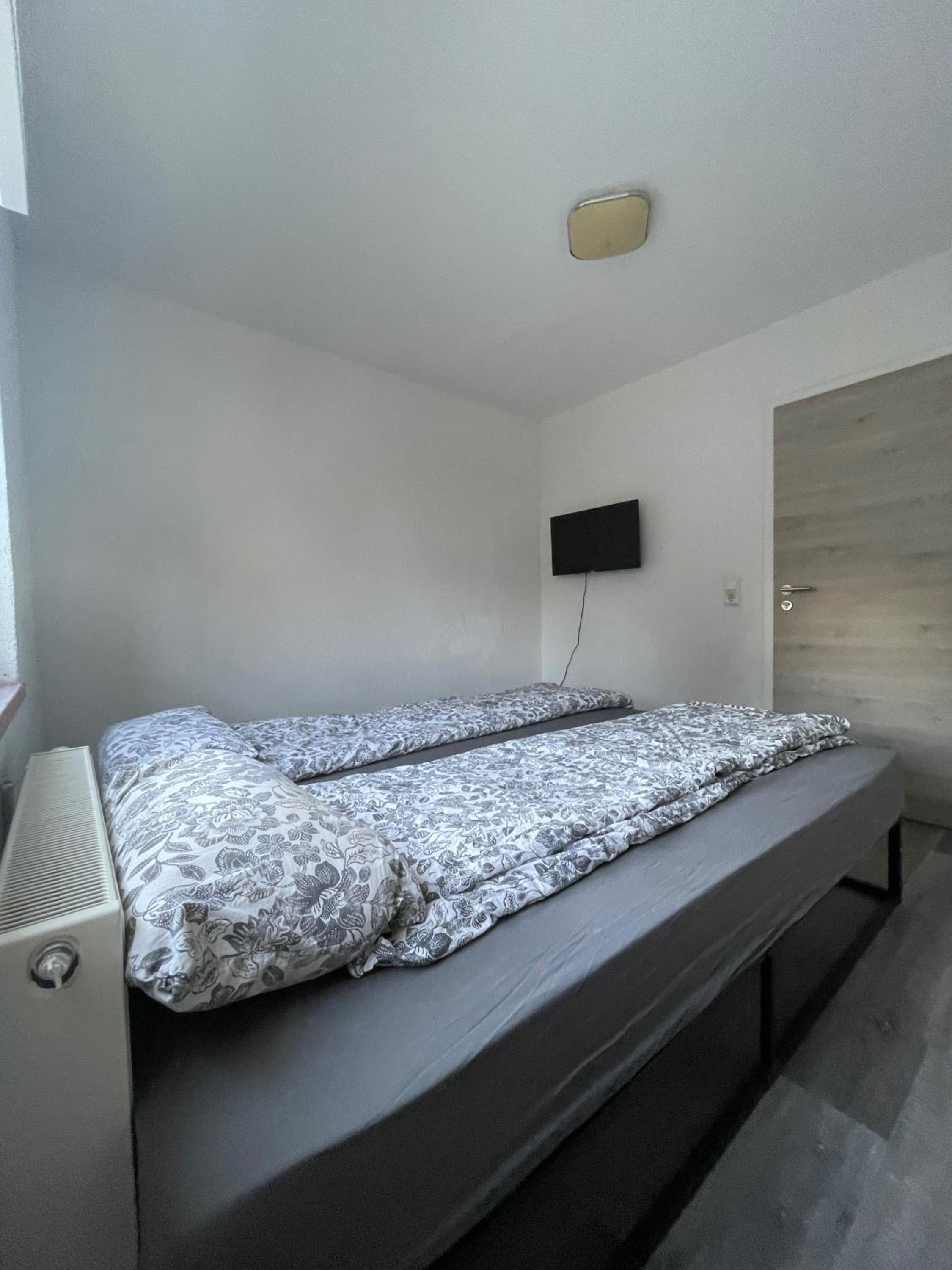Pension & Monteurzimmer - Free Parking & 24h Check-in Bielefeld