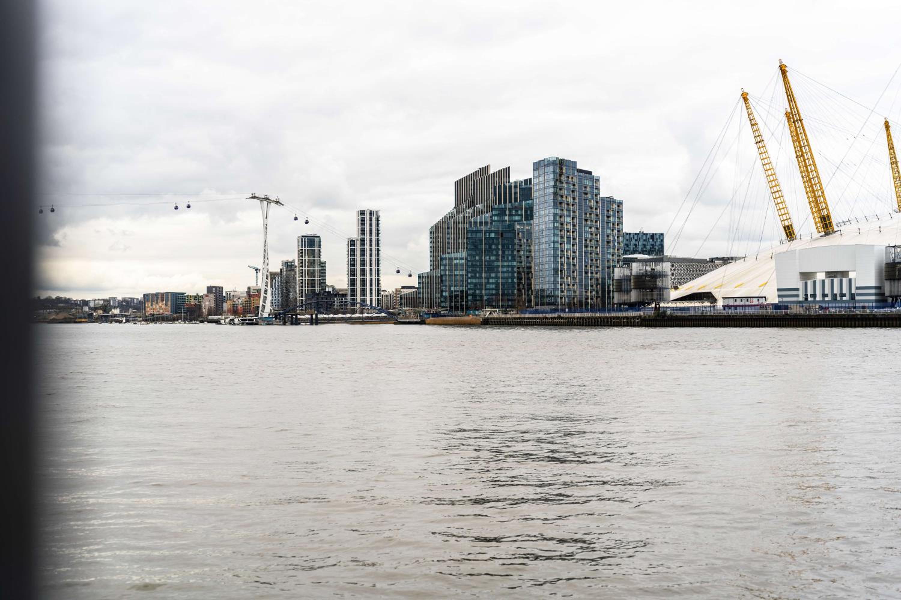 Livestay-Fabulous Three Bed Warehouse Conversion Apartment