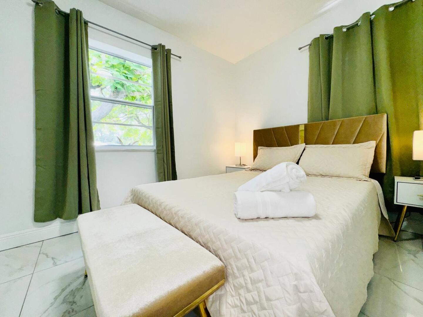 Top Location! BBQ, Private Yard & Near Ocean view 5