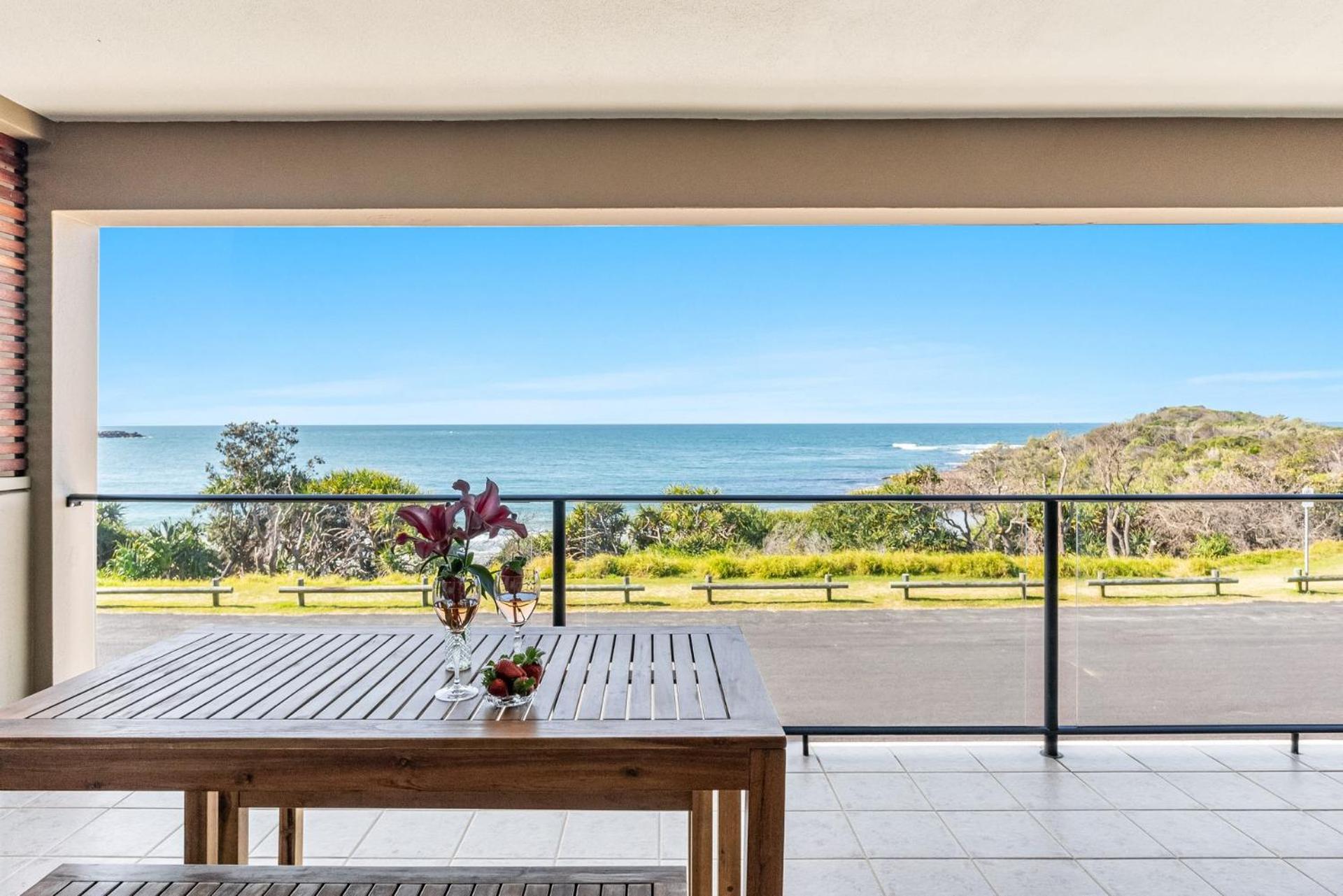 Convent Cove 3 - Views over Convent - Holiday Yamba